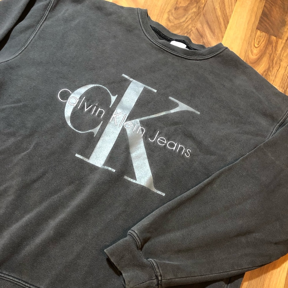 VINTAGE/90s Calvin Klein Crewneck (Made in USA)